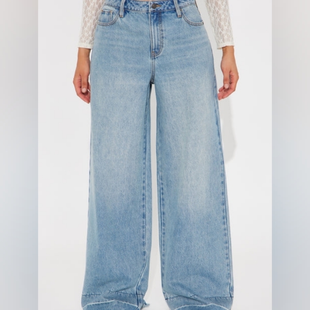 Fashion Nova Light Blue 90s Wideleg Jeans Size 15